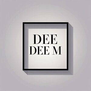 Meet your Posher, Dee Dee